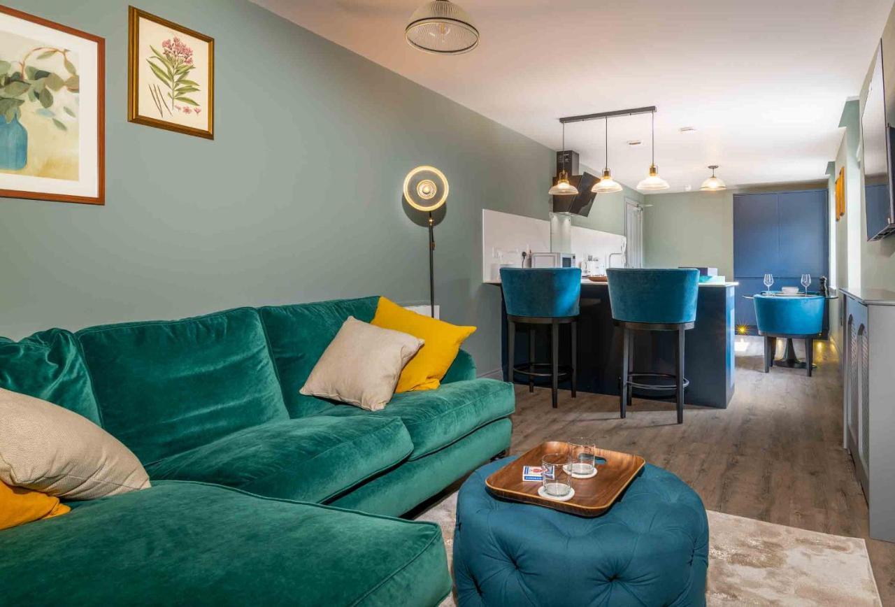 Stylish Modern 1 Bedroom, City Centre Бат Екстер'єр фото