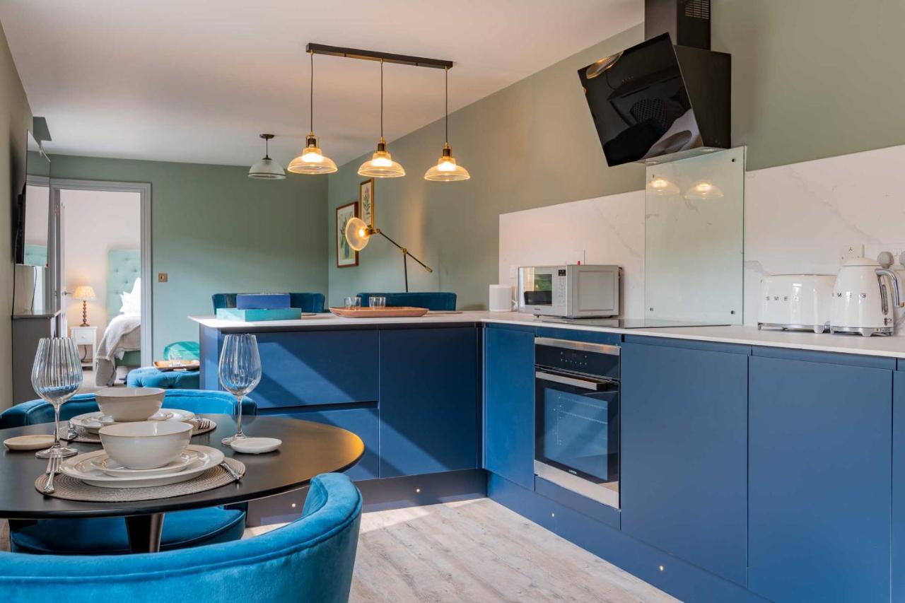 Stylish Modern 1 Bedroom, City Centre Бат Екстер'єр фото
